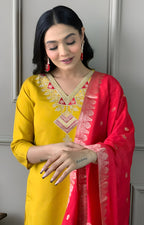 Mustard Glow Kurta Set 🌼