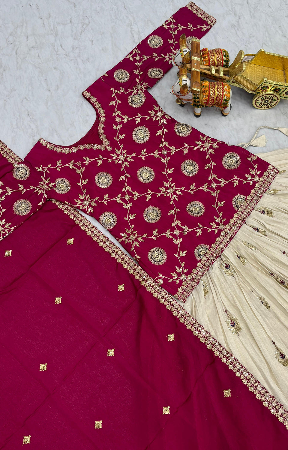 Heavy Embroidery Festival Lehenga Choli👗💌*
