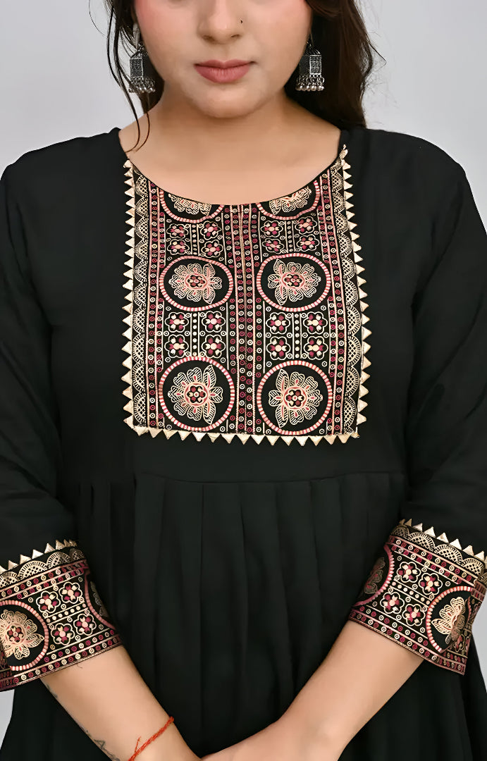 Trending BLACK Girls Top 🖤