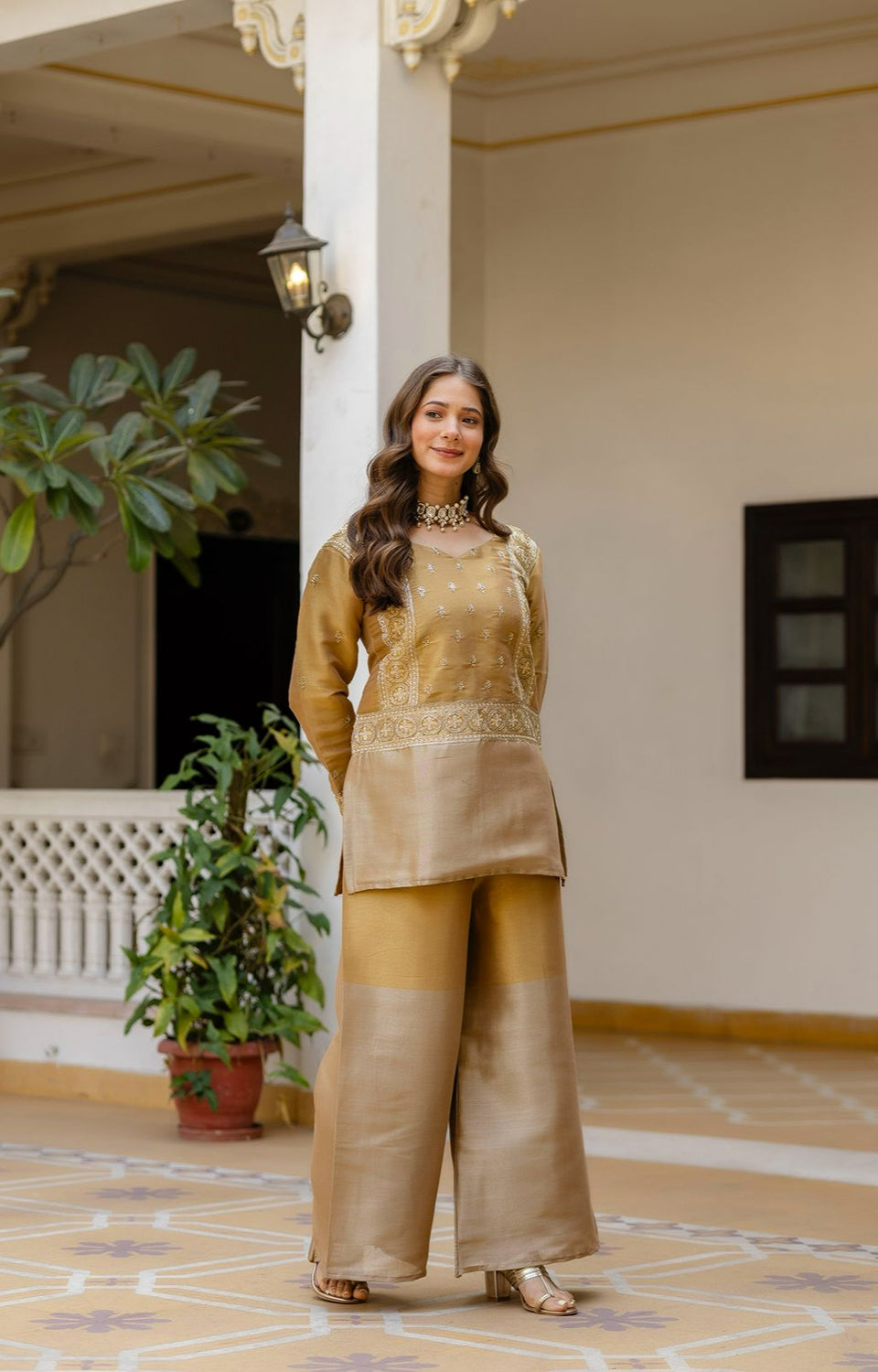 Banarasi Viscose Fabric with Beads Embroidery – Elegant 2-Piece Set ✨