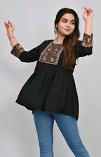 Trending BLACK Girls Top 🖤