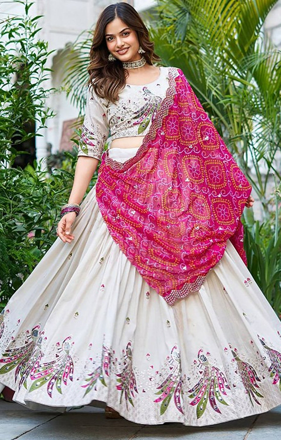 Embroidered Luxe Lehenga Set With Dupatta ✨