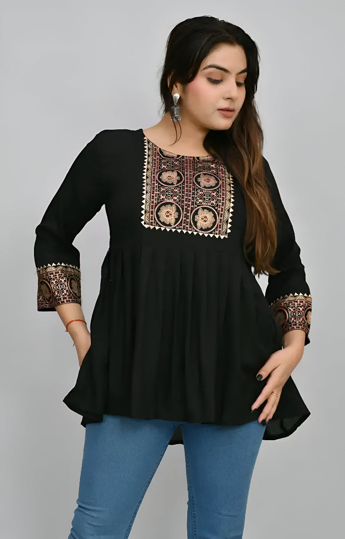 Trending BLACK Girls Top 🖤