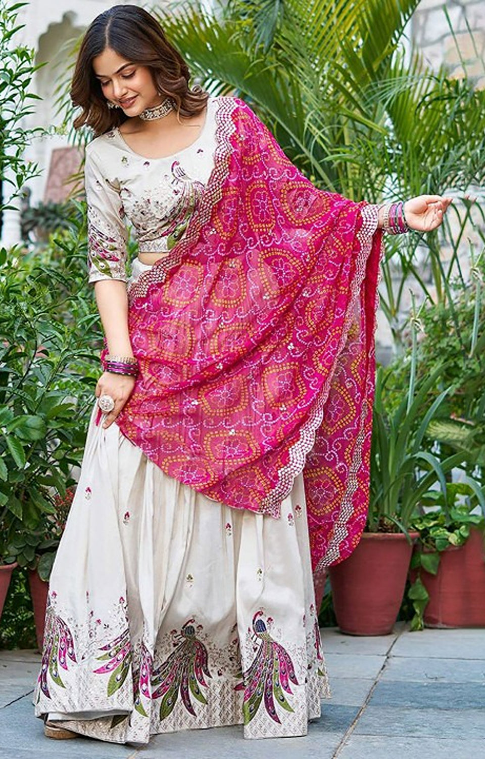 Embroidered Luxe Lehenga Set With Dupatta ✨