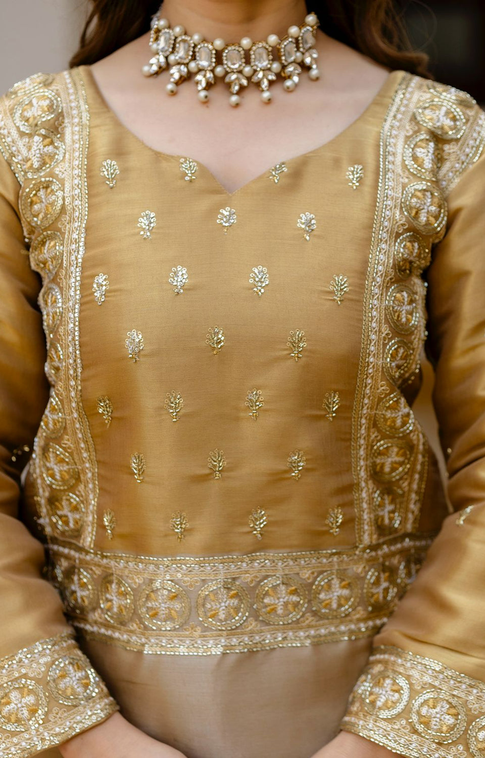 Banarasi Viscose Fabric with Beads Embroidery – Elegant 2-Piece Set ✨