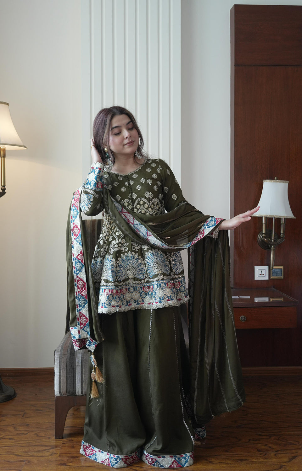 REAL MODLING OF TOP PLAZZO PAIR FROM LOOMEERA❤️