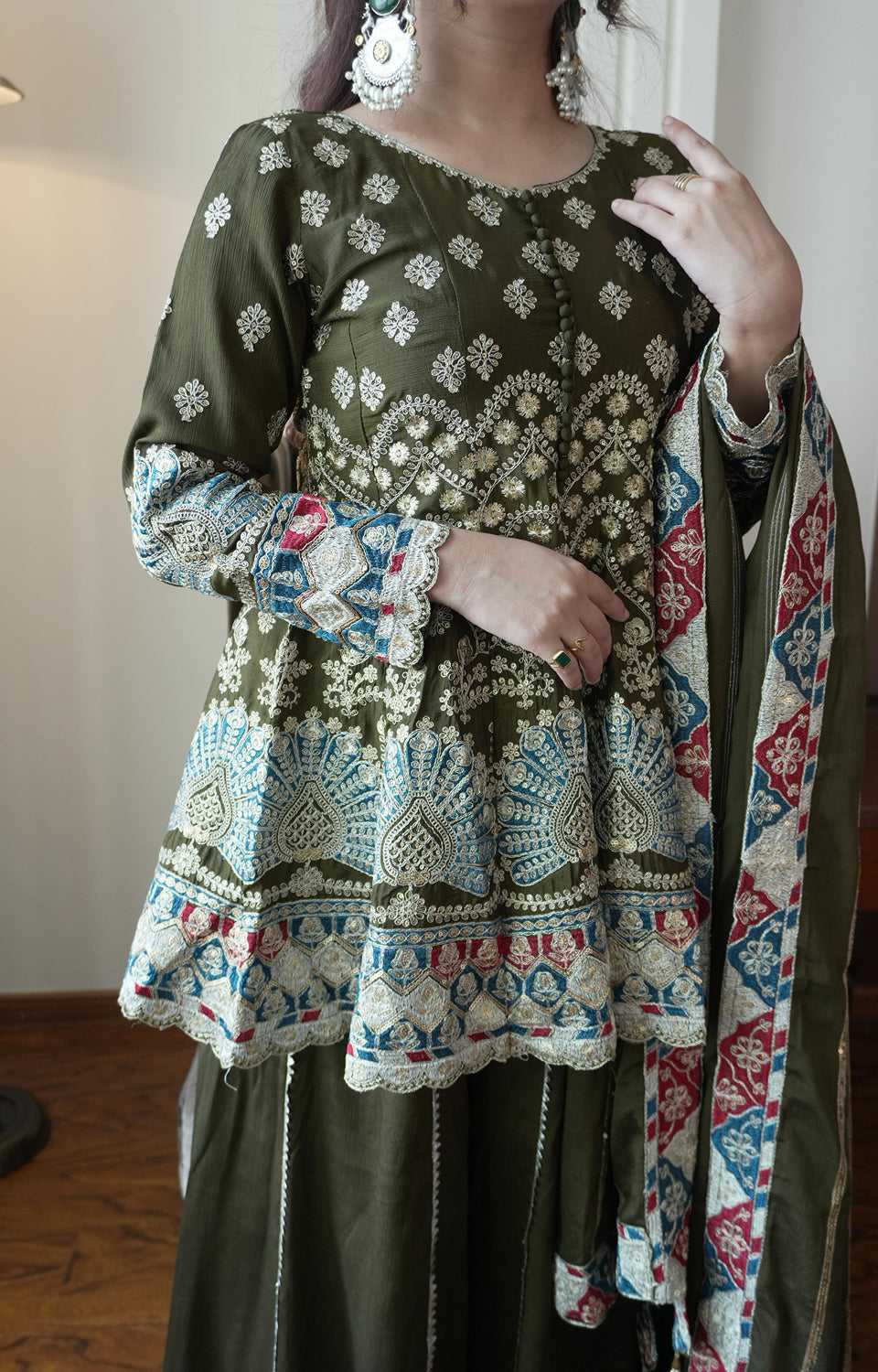 REAL MODLING OF TOP PLAZZO PAIR FROM LOOMEERA❤️