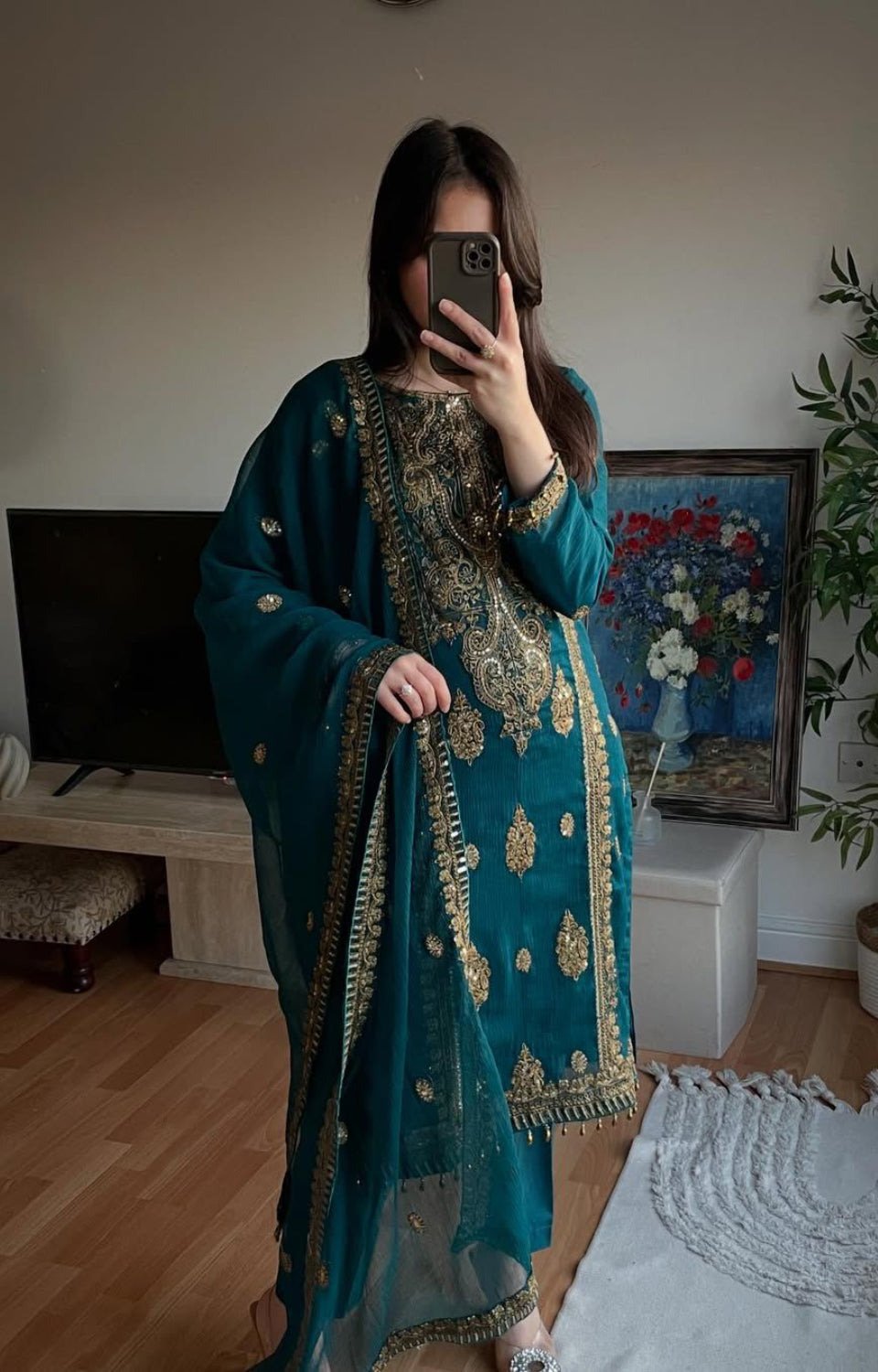 Heavy Chinnon Silk ✨ | Coding Seq Embroidery 🧵 | Full Emb Sleeves 👗