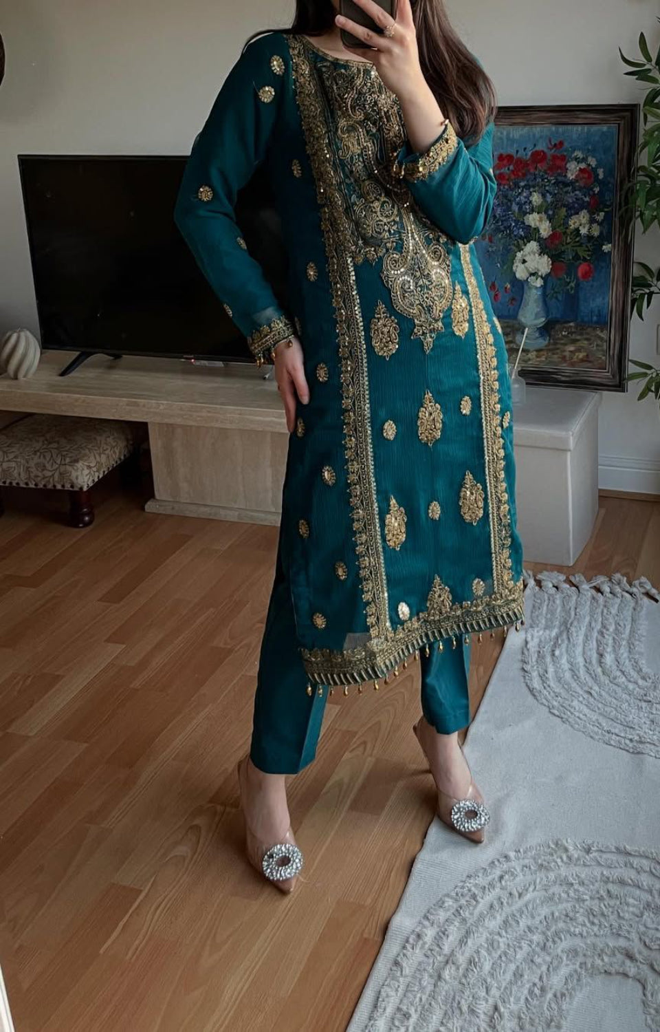 Heavy Chinnon Silk ✨ | Coding Seq Embroidery 🧵 | Full Emb Sleeves 👗